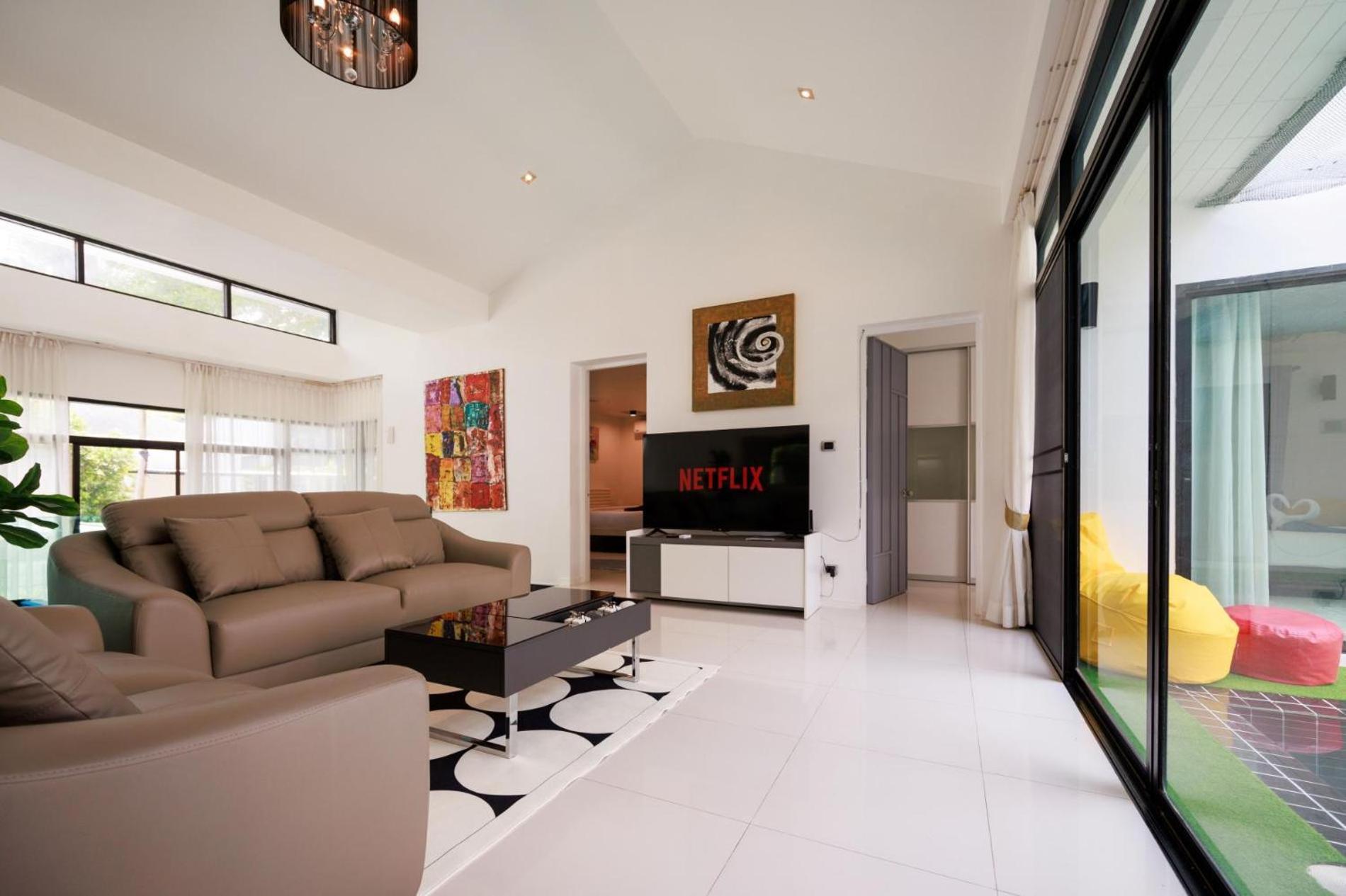 Modern & Fun Pool At Regent